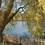 Hotel-ferienwohnungen Cafe Maarblick ホテル