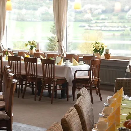 Hotel-ferienwohnungen Cafe Maarblick Hotel 3*