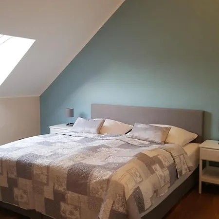 Hotel-ferienwohnungen Cafe Maarblick