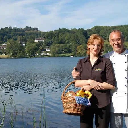 Hotel-ferienwohnungen Cafe Maarblick 酒店 3*