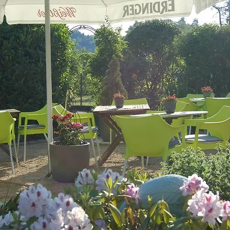 酒店 Hotel-ferienwohnungen Cafe Maarblick 3*