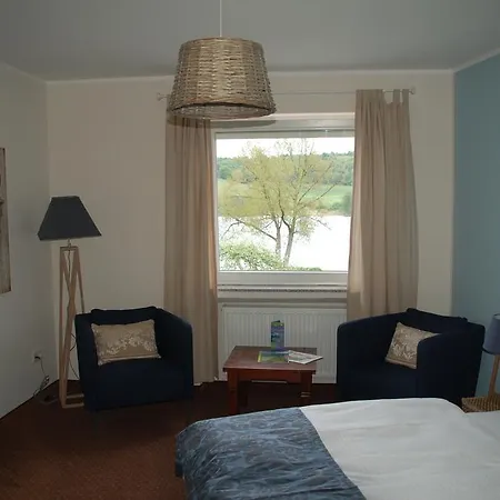 Hotel-ferienwohnungen Cafe Maarblick Hotel Schalkenmehren