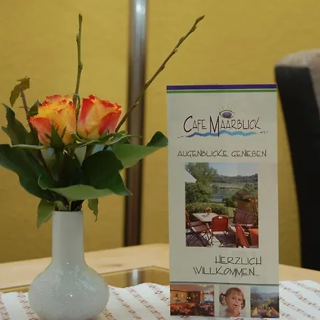 酒店 Hotel-ferienwohnungen Cafe Maarblick