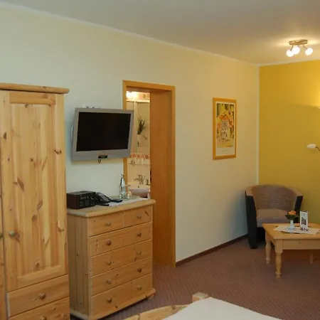 فندق Hotel-ferienwohnungen Cafe Maarblick شالكينميهرين