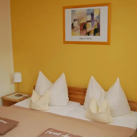 Hotel-ferienwohnungen Cafe Maarblick Hotel