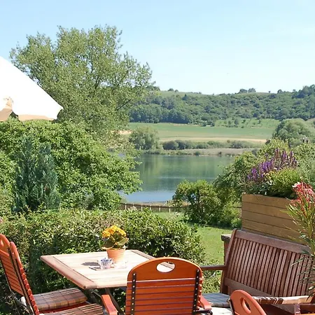 Hotel-ferienwohnungen Cafe Maarblick 3* Schalkenmehren