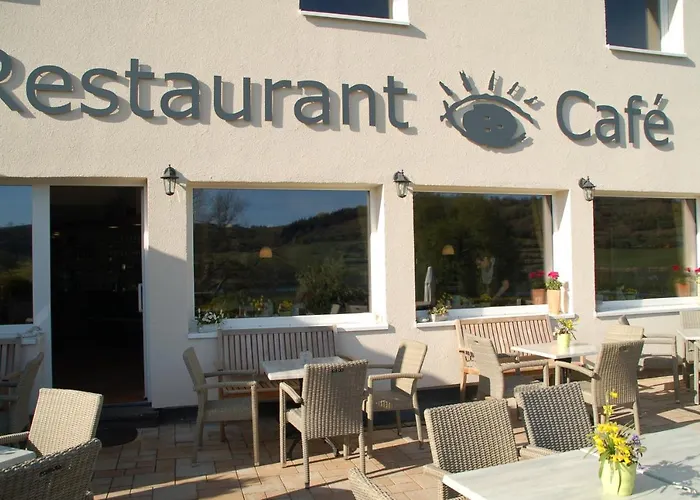 Hotel-ferienwohnungen Cafe Maarblick 3* Шалькенмерен