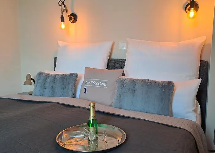 Hotel-ferienwohnungen Cafe Maarblick Шалькенмерен