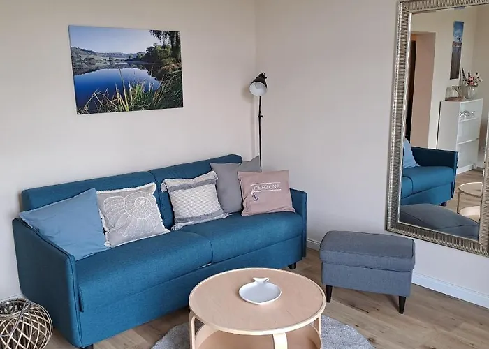 Отель Hotel-ferienwohnungen Cafe Maarblick