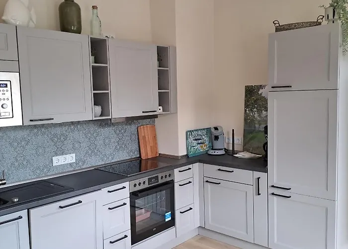 Hotel-ferienwohnungen Cafe Maarblick Отель Шалькенмерен