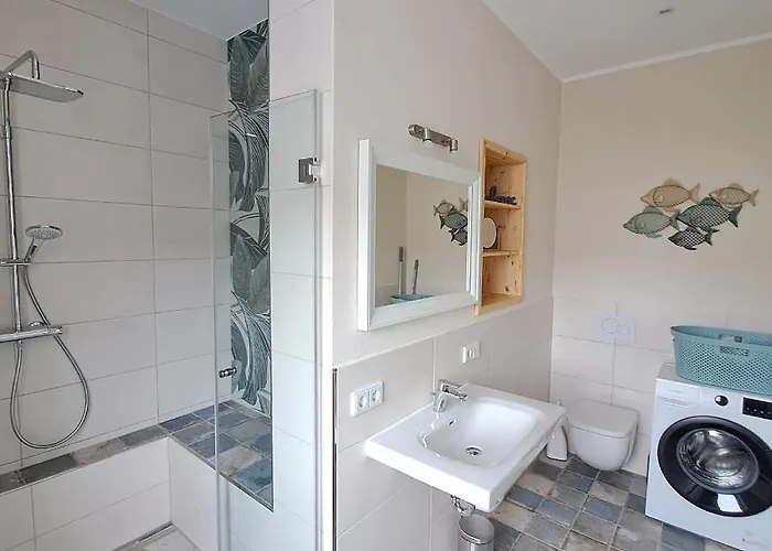 Отель Hotel-ferienwohnungen Cafe Maarblick