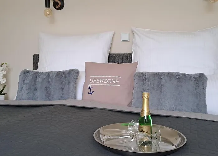 Hotel-ferienwohnungen Cafe Maarblick Отель