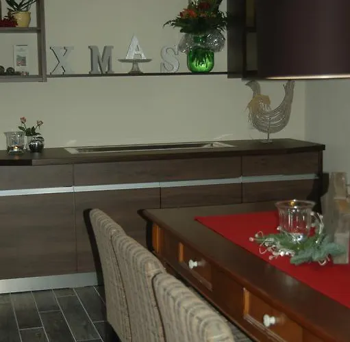 Hotel-ferienwohnungen Cafe Maarblick Отель 3*