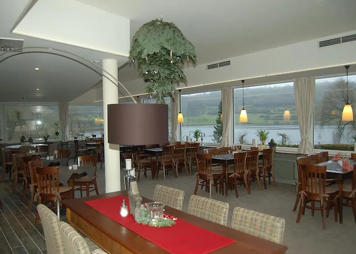 Hotel-ferienwohnungen Cafe Maarblick Шалькенмерен