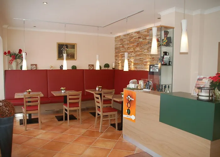 Hotel-ferienwohnungen Cafe Maarblick Отель