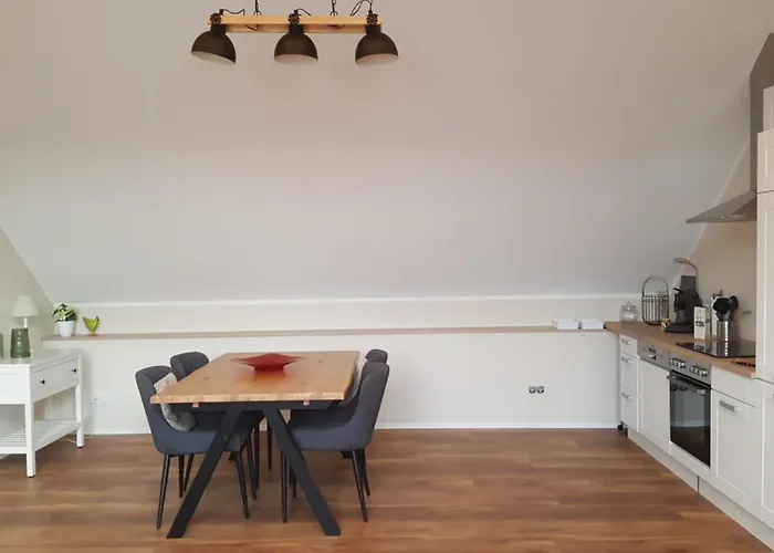 Hotel-ferienwohnungen Cafe Maarblick 3* Шалькенмерен