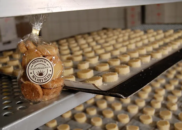 Hotel-ferienwohnungen Cafe Maarblick Отель 3*