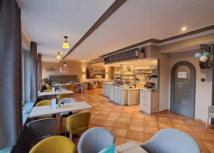 Hotel-ferienwohnungen Cafe Maarblick Отель 3*