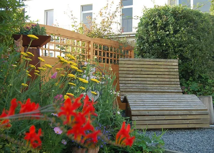 Hotel-ferienwohnungen Cafe Maarblick Шалькенмерен