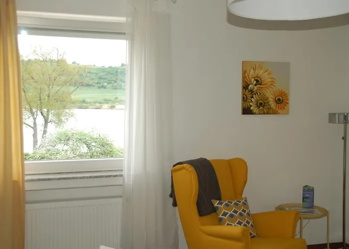 Отель Hotel-ferienwohnungen Cafe Maarblick 3*