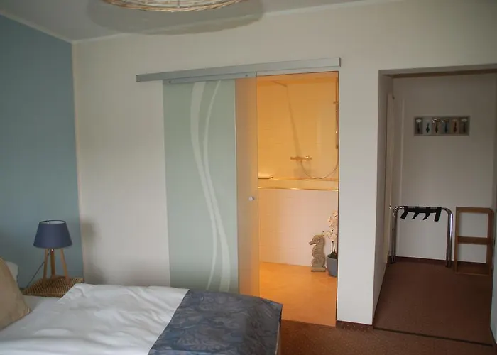 Hotel-ferienwohnungen Cafe Maarblick Отель 3*