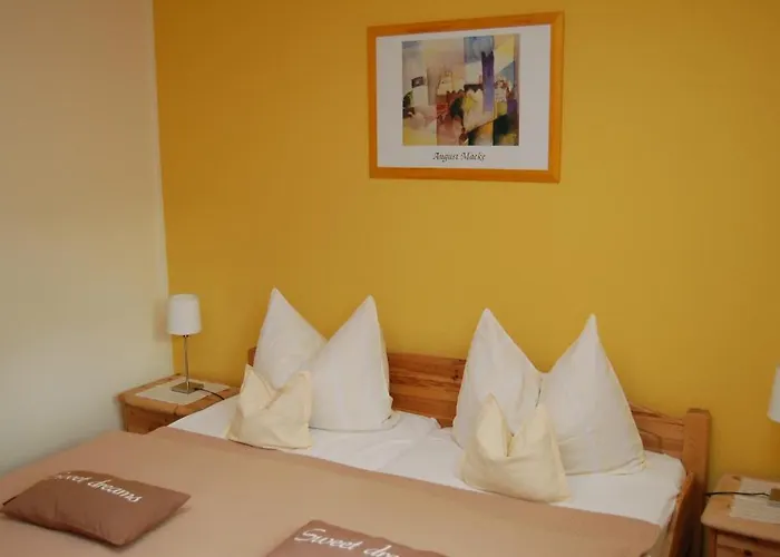 Hotel-ferienwohnungen Cafe Maarblick Отель