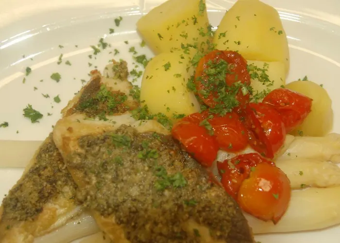 Hotel-ferienwohnungen Cafe Maarblick Шалькенмерен